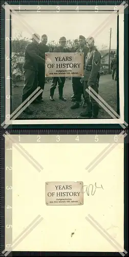 Orig. Foto Soldaten Gruppen Aufnahme im Gelände