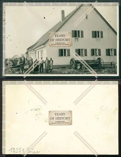Orig. Foto AK Haus Bauernhaus Gerätschaften Person Bauer Bäuerin 1933