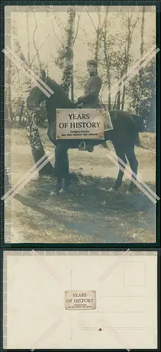 Foto AK Feldpost 1. WK Soldat auf Pferd Regiment 1. K.