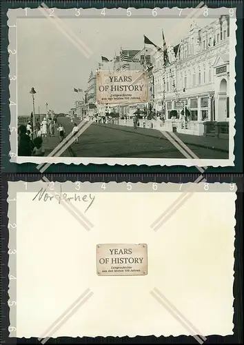 Orig. Foto Nordseeinsel Norderney 1933 Uferpromenade Geschäfte Restaurant Cafe