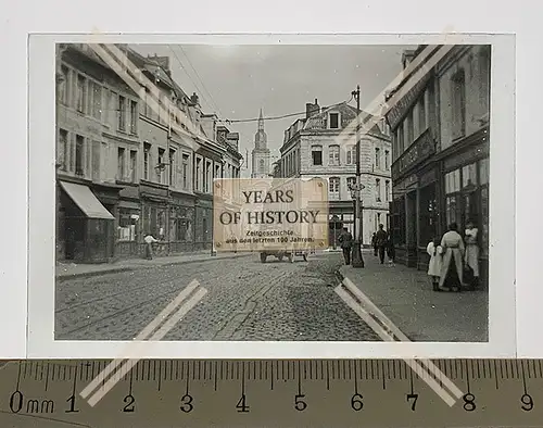 Orig. Glas Dia 1.WK Belgien Frankreich Straßenansicht Soldaten in der Stadt