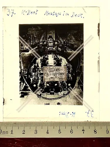 Orig. Glas Dia U-Boot Unterseeboot Montage im Dock 1916-18 Kriegsschiff Torpedo