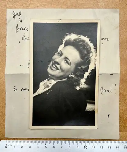 A. Brennecke Portrait Schauspielerin Frontbühne KDF über den Wolken Charkow 1943