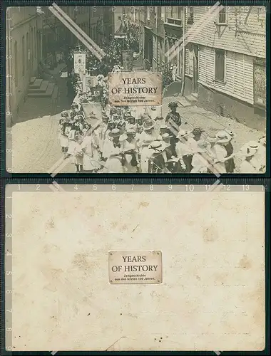 Foto AK kirchliches Fest Feier 1910 Straßenansicht Prozession