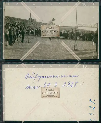 Foto  Leichtathletik Hochsprung um 1925 Wälzer Straddle Technik Kein Fosbury-F