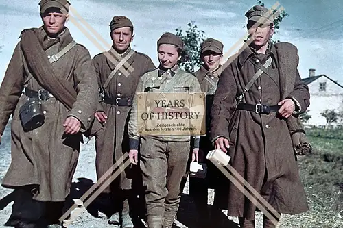 Repro Foto Russland weiblich Gefangene Soldaten