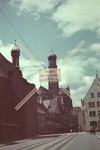 Repro Foto in Farbe Agfacolor 1940 Stadt Kirche Straßenansicht