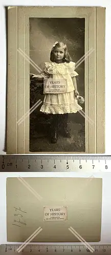 CDV Foto Kleines Mädchen mit Strauß um 1905