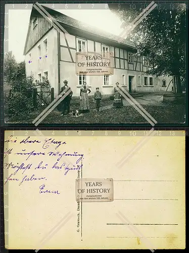 Orig. Foto AK 1907 Dorf in Sachsen wo ? Haus Ansicht mit Personen vor dem Haus