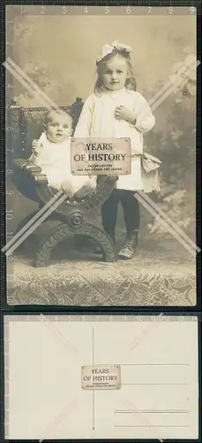 Foto AK Kind im Geschnitzten Königlichen Thron Sofa Stuhl um 1880 Gründerzeit