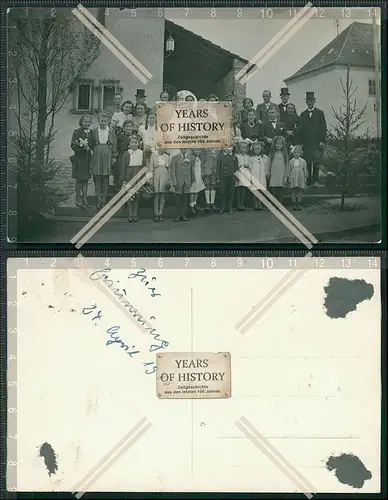 Foto AK Soldat Hochzeit um 1943 im Dorf Gruppenaufnahme vor Haus