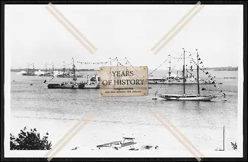 Foto S.M.S. Linienschiffe 1913 Flotte schießt Salut Kriegsschiffe Kaiserliche 