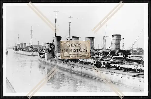 Foto Torpedoboote Zerstörer Schleuse Zeebrügge Flandern B-97 u. B 98 u. V 67 