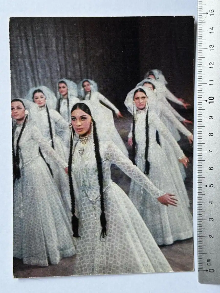 3x Foto Trachten grusinischer Tanz Kartuli Russland Hübsche junge Damen