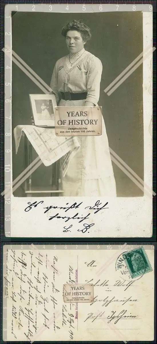 Foto AK Junge Dame mit Fotoalbum 1914 Windsheim an der Aisch gelaufen