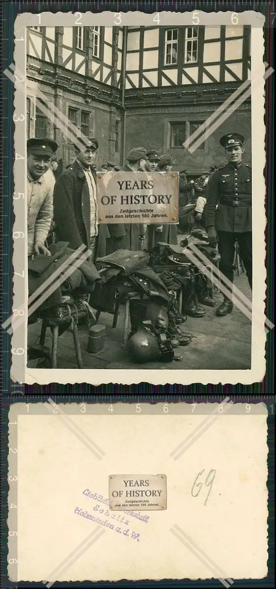 Foto Appell Kleidung Stiefel Rucksack uvm. Holzminden an der Weser 1933 