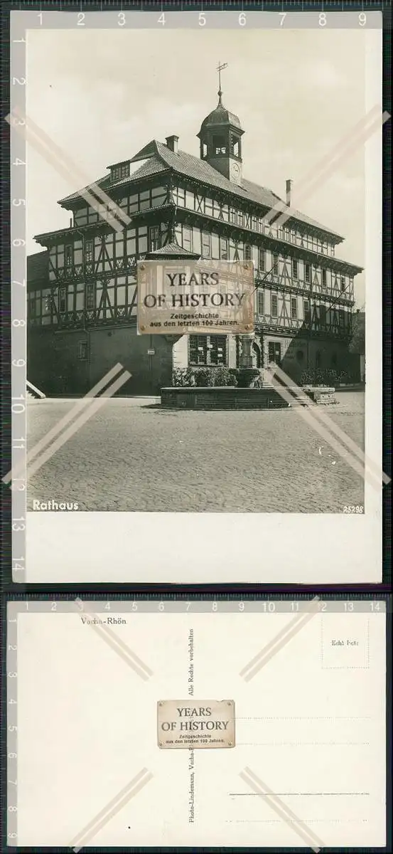 Foto AK Vacha Rhön Thüringen Rathaus Fachwerkhaus Brunnen Karte um 1930