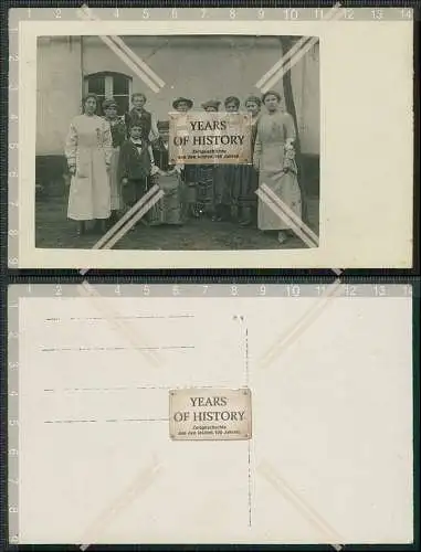 Foto AK 1917 Krankenschwester rotes Kreuz mit Eisernem Kreuz 2. Klasse ausgezei