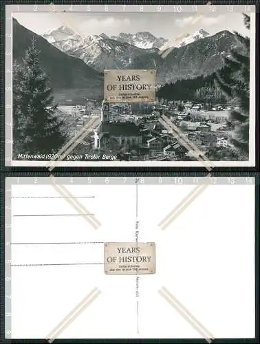 Foto AK Mittenwald in Oberbayern Ort mit Kirche und Tiroler Berge