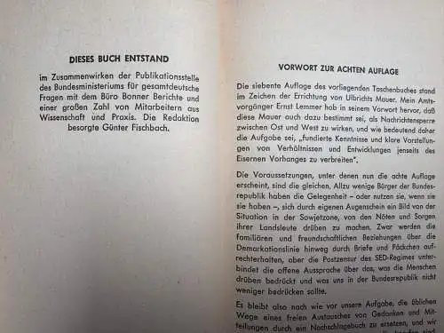 Ein Taschen u. Nachschlagebuch über die Sowjetische Besatzungs-Zone Deutschlands