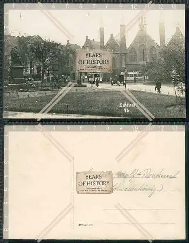 Foto AK Lübeck Holstein Straßenbahn Fahrzeuge Denkmal 1910