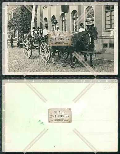 Foto AK Pferdekutsche mit Bauern in Tracht vor Postamt 1933 Karte mit Klebe Res