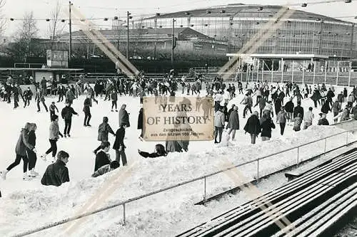 Foto Dortmund 1964 Eisbahn Schlittschuhlaufen Westfalenpark Westfalen Hallen