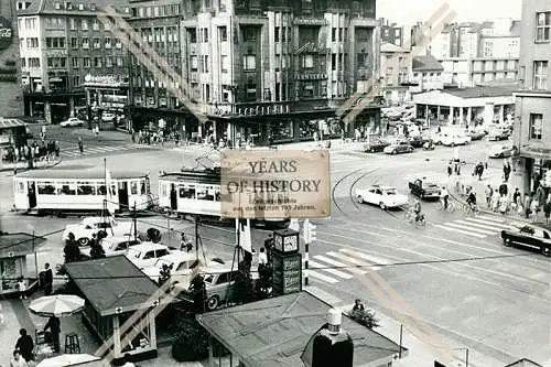 Foto Dortmund 1969 Innenstadt viele Geschäfte große Kreuzung Straßenbahn