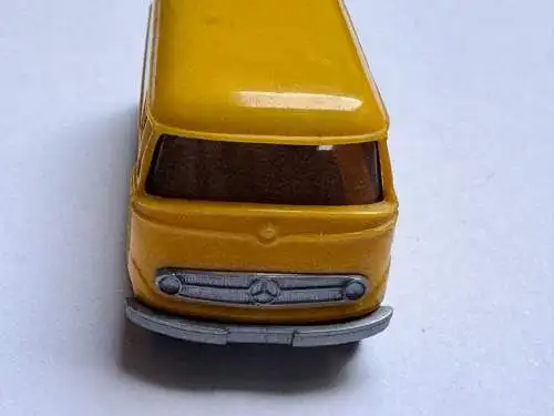 Original Wiking Modellauto 1:87 - Mercedes Benz L319 Kastenwagen Post - H0