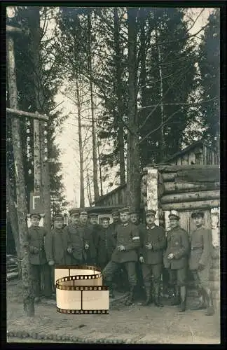 Foto AK 1. WK Soldaten im Waldquartier Bunker Hütte 1916 Feldpost gelaufen