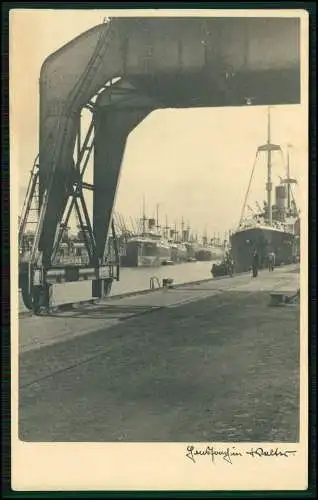 Foto AK Hafen Bremen oder Hamburg um 1933 Schiffe Anlagen und vieles mehr