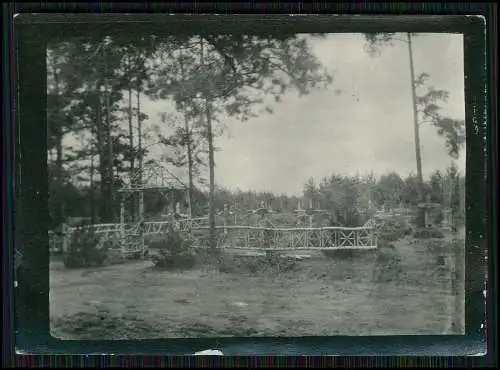 Foto 1. WK Soldaten Ostfront 1916 Heldenfriedhof Gräber Beschreibung Rückseite