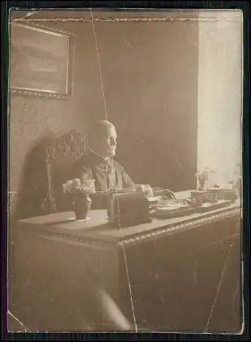 Foto 1. WK Soldat Offizier Portrait am Schreibtisch 11x8 cm