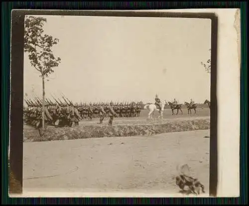 Foto 1. WK der Kaiser und andere im Felde 7x6 cm
