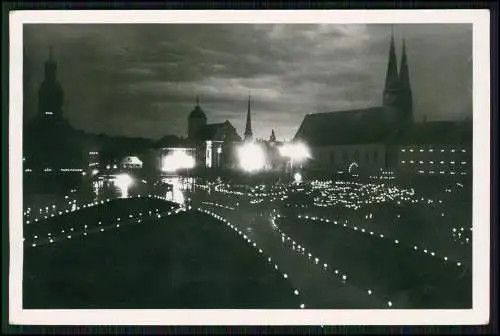Foto AK Ansichtskarte Wallfahrt Altötting Lichterprozession Nacht Gnadenkapelle