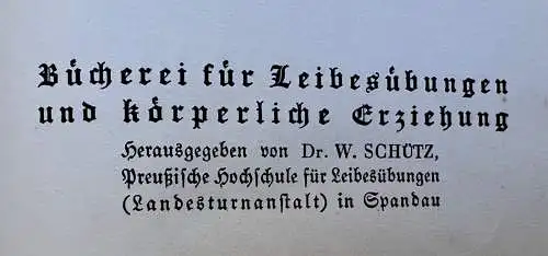 Spielen Tummeln Turnen von 1929 - an Barren Pferd Bock Kasten Tisch Turnlehre