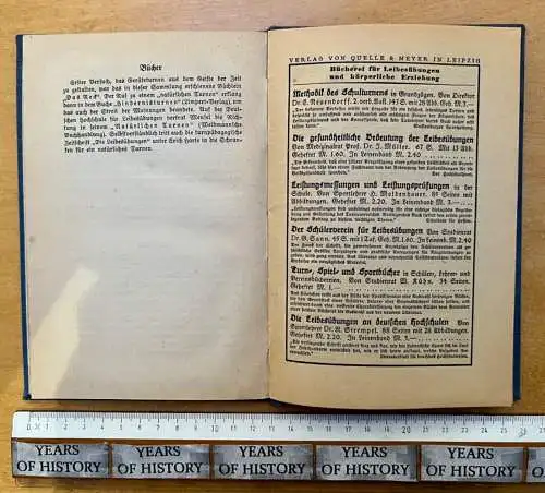 Spielen Tummeln Turnen von 1929 - an Barren Pferd Bock Kasten Tisch Turnlehre