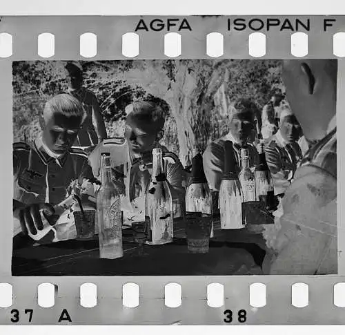9x Original Negativ Soldaten Hindernisreiten Pferde Feierlichkeiten uvm. 1940-41