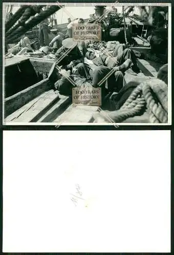 Pressefoto 18x13 cm Frankreich Hafen Soldaten auf Schiff 1942 Rast Ruhepause uvm