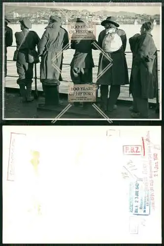 Pressefoto 18x13 cm Frankreich Hafenstadt Soldaten auf Schiff viele Stempel 1942