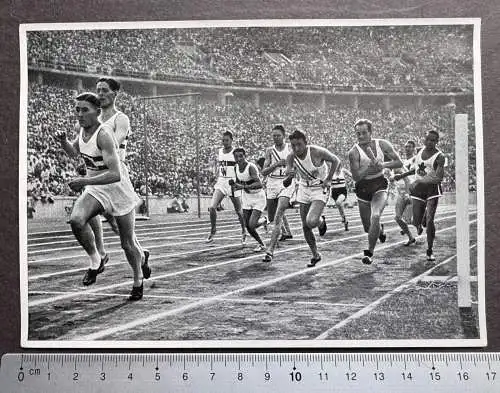 Kanada gegen USA 4x400-m-Staffel harter Kampf Berlin OLYMPIA 1936 Sammelbild 50