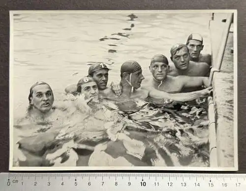 Die Mannschaft Ungarn Sieger im Wasserball Turnier - OLYMPIA 1936 Sammelbild 101