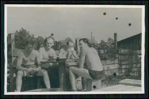 13x Foto Soldaten der Wehrmacht Vormarsch mit Fahrzeuge uvm. 1940-42