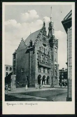 AK Ansichtskarte Hagen in Westfalen Rathaus Litfaßsäule Passanten 1941 gelaufen