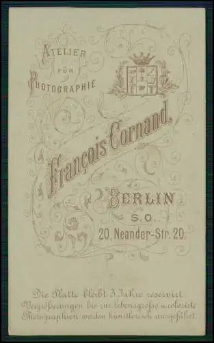 CDV Foto Portrait feine Dame mit Medaillon Francois Cornand, Berlin, Neander-Str