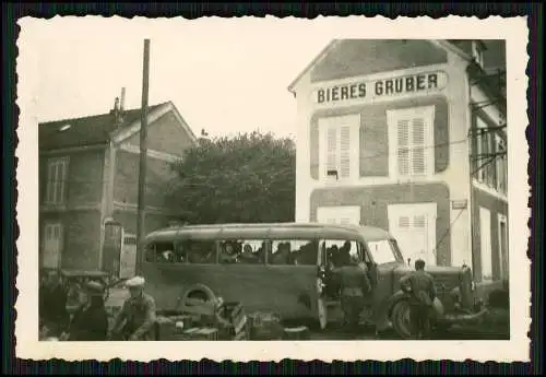 10x Foto Soldaten Wehrmacht Vormarsch mit Bus Omnibus Belgien Frankreich 1941-42