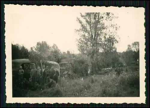 10x Foto Soldaten Wehrmacht Vormarsch mit Bus Omnibus Belgien Frankreich 1941-42