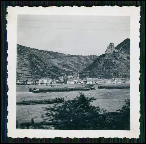 Foto Sankt Goarshausen am Rhein - Binnenschifffahrt mit Blick auf Burg Katz 1940