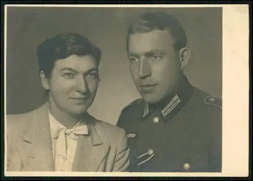 Foto Portrait Soldat mit Dame Druckstempel Atelier Oberschelp Münster i.W. 1943