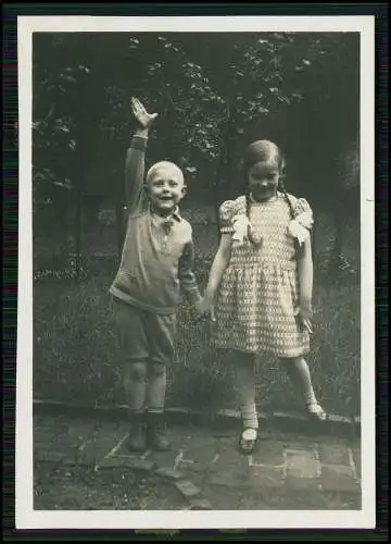 12x Foto Familie Kinder Jungs Mädchen fröhliches beisammen sein 1925-35